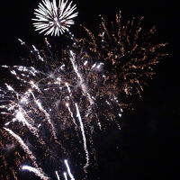 夜は花火も揚がる