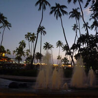 ホテルから見たビーチの夜景