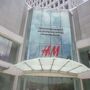 H&M (ワイキキ ビジネス プラザ店)