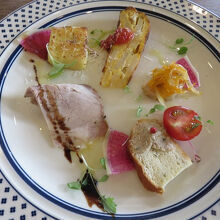 前菜盛り合わせ