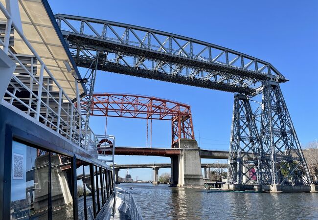 プエルト・マデーロとを結ぶクルーズの新路線が就航。一日４往復 所要40分ほどです