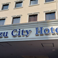 駅チカで目立ちます。