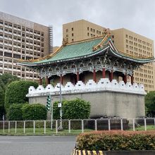 東門 (景福門)