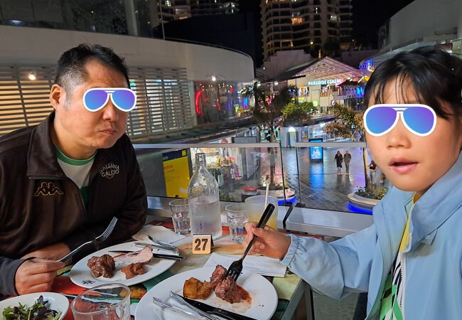 ブラジリアン フレーム バー アンド グリル