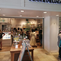 ディーン アンド デルーカ (ロイヤル ハワイアン センター店)