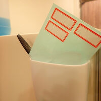 共用冷蔵庫を使う際、自分のものに部屋番号を記入して張る