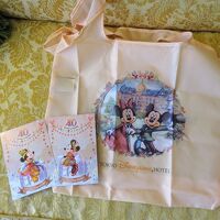 エコバッグとポストカード