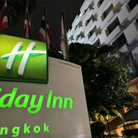 隣はインターコンチネンタル