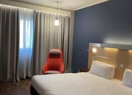 ホリデイ イン エクスプレス ミラノ マルペンサ エアポート バイ IHG 写真