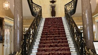 優美な邸宅で名画を♪