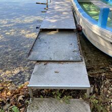 船着場に着きました。いよいよ神の島に進みます