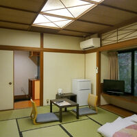【禁煙】10畳和室バス無し入口側