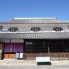 街の成り立ちは周囲の歴史や自然環境と一体