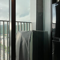 バルコニーには全自動洗濯乾燥機