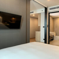 お国は広々としたバスルーム