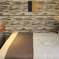 ベッドの前にテレビでゴロゴロしながらも見やすいです