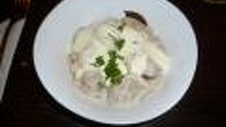 首都ヴィリニュスの旧市街・レストランAulaアウラでリトアニア名物の水餃子を食べた。