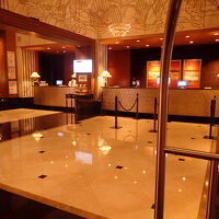 ロビーフロント