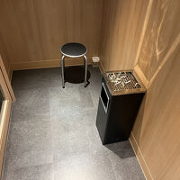 ところどころに喫煙ブースがあります。