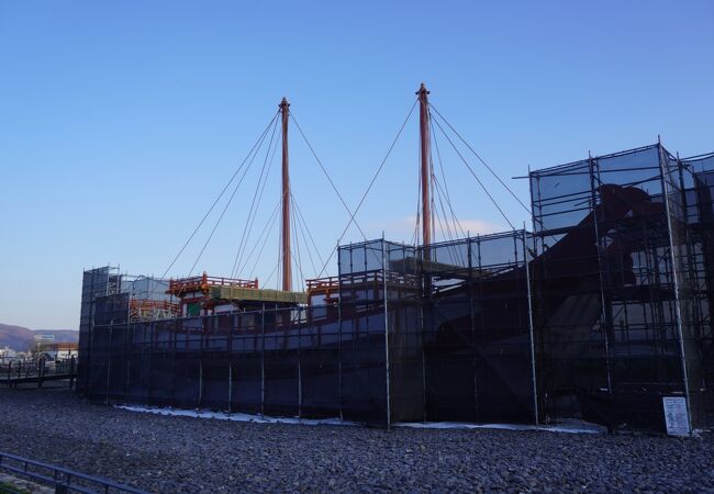 船上の構造物もちょっと優雅な雰囲気です