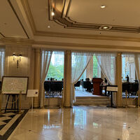 ホテル一階のカフェ