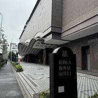 外観は地味な感じです。