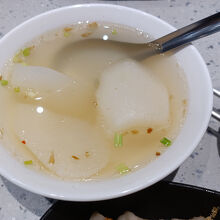 ローボータン（大根のスープ）35元