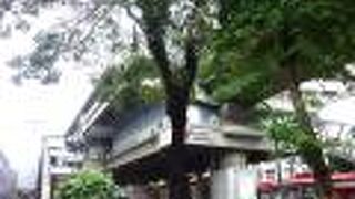 ラチャダーピウセーク駅