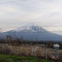 近くのスーパーの駐車場から見えた