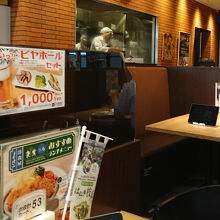 ビアホールセットのようなオーダーだとメニュー表の方が早い。