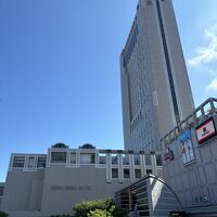 小倉駅新幹線口にひときわ高くそびえ立つ高級ほてる