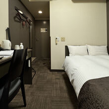 217号室喫煙シングルのお部屋。