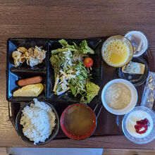 ハナホテル伊勢崎、朝食バイキング。