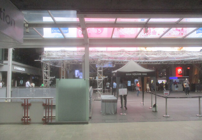 銃撃事件の３日後に訪問