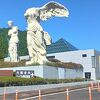 ルーブル美術館の模倣（レプリカ）がたくさん