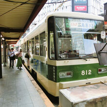 ５系統・広島港行８００形電車