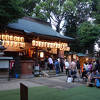 毎年の祭礼は10月の第２日曜日です。茶沢通りの商店街を抱えているので盛大です。