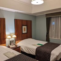 色使いが素敵、天井が高いのが良かった