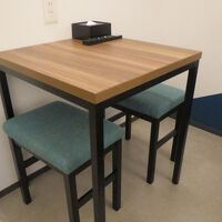 ミニテーブルとイス