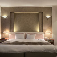 210cm幅のベッド