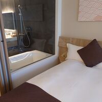 コンパクトながらバス・トイレ別