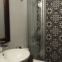 シャワーカーテンでないのが良い