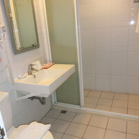 お風呂はシャワーのみ