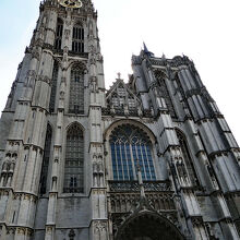 聖母大聖堂の外観