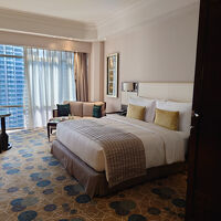 広々　ツイタワーが大きすぎるほど近くに見えます