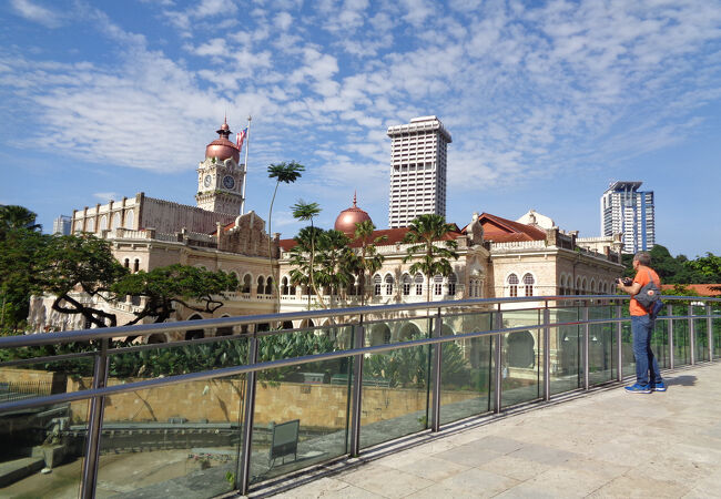 Masjid Jamek Pedestrian Bridge