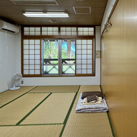 久高島宿泊交流館 、1階はびゃーんの間。