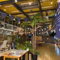 工場内の共有スペースの様子です。