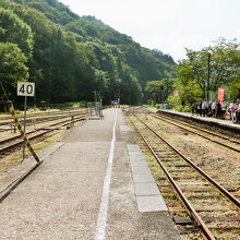 木次線ホームに乗客？