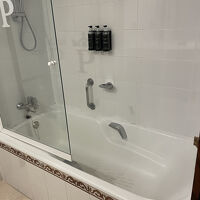 大きいバスタブ付きでした。